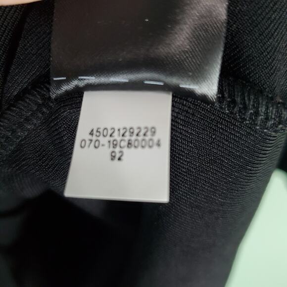 Chico's Travelers Black Knot Front Travel Knit Top Size 3 or US 16/18 - Picture 6 of 6